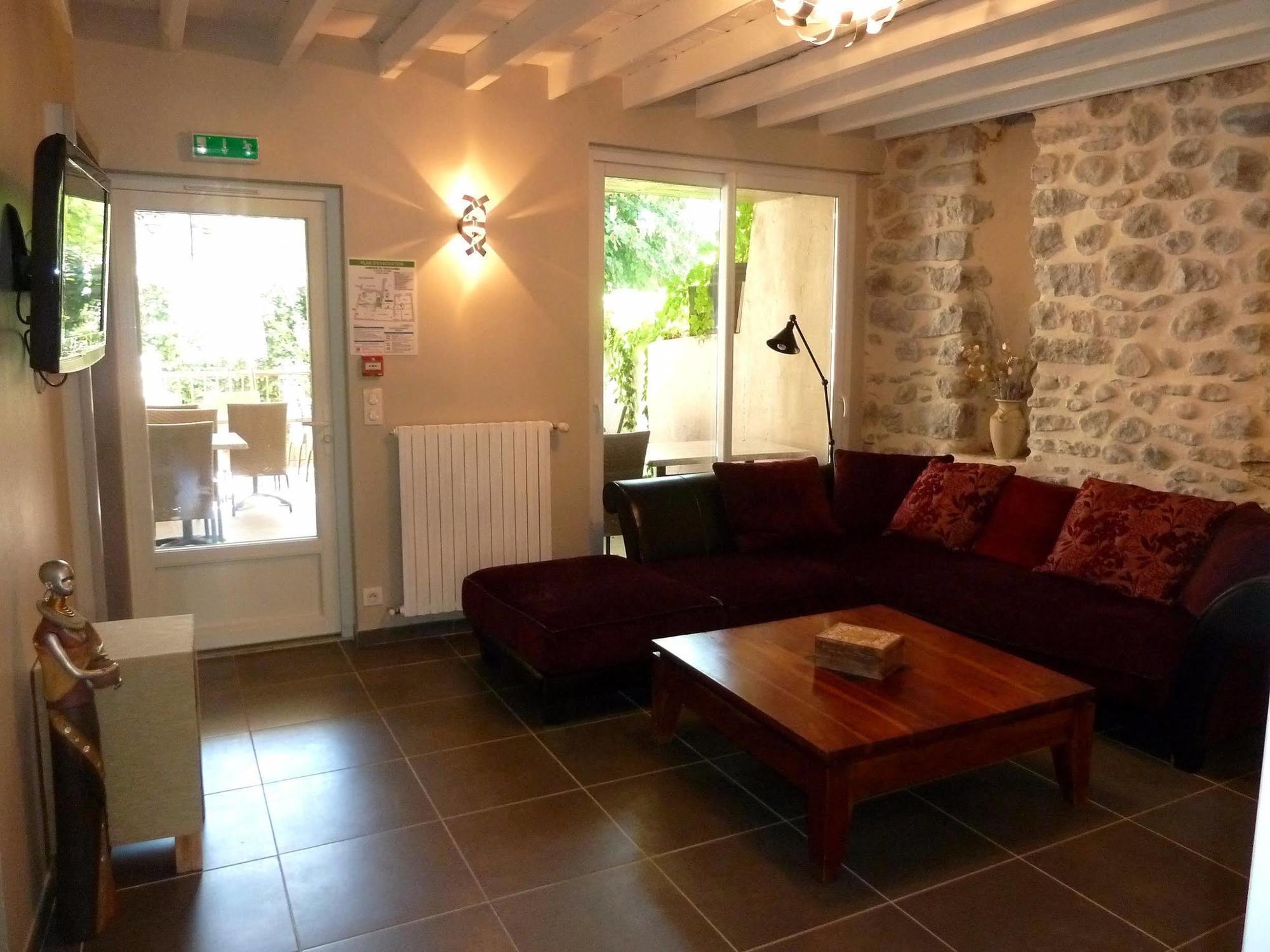 Auberge Du Vieux Lanas Logis Hotel Restaurant エクステリア 写真